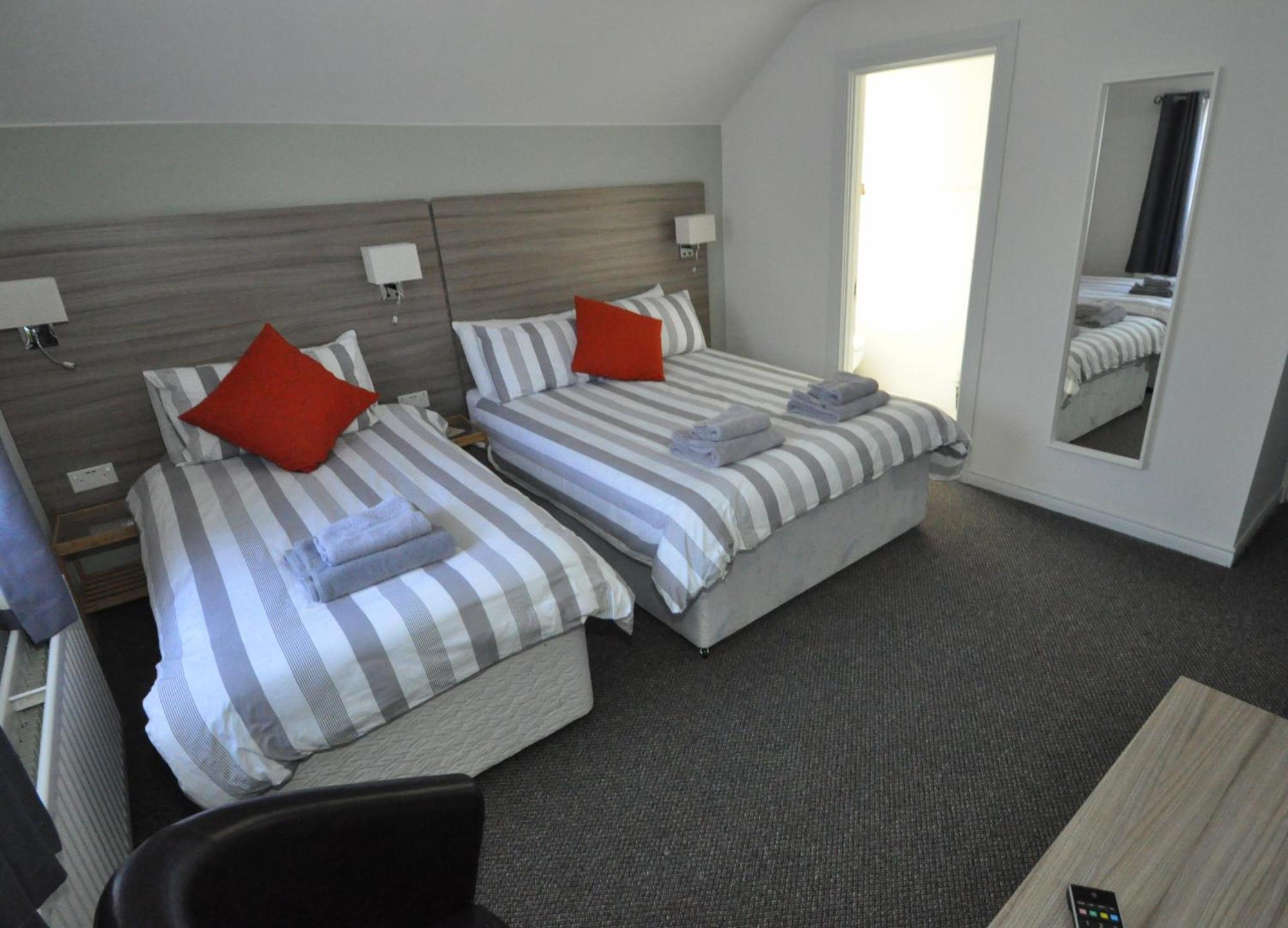 Causeway Bay Guesthouse Portrush Exterior photo