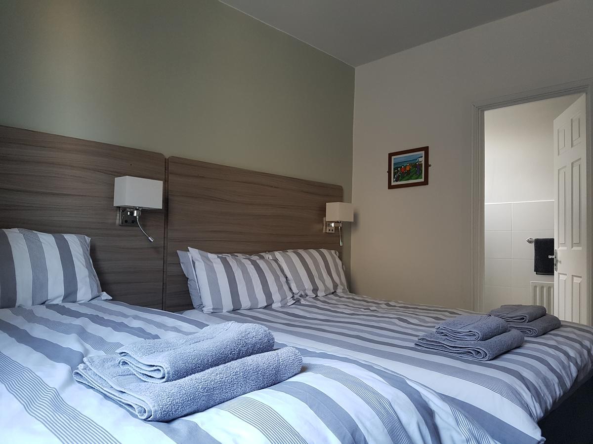 Causeway Bay Guesthouse Portrush Exterior photo