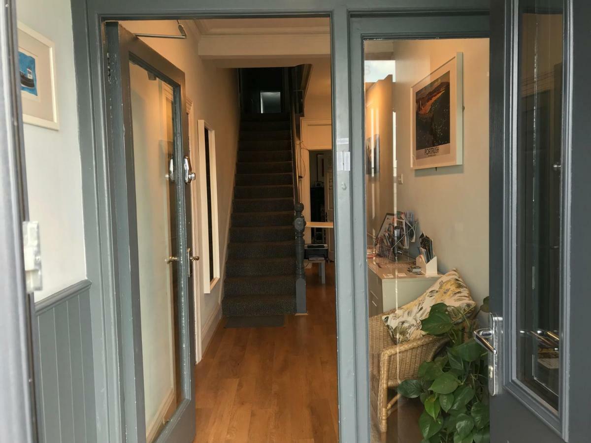 Causeway Bay Guesthouse Portrush Exterior photo